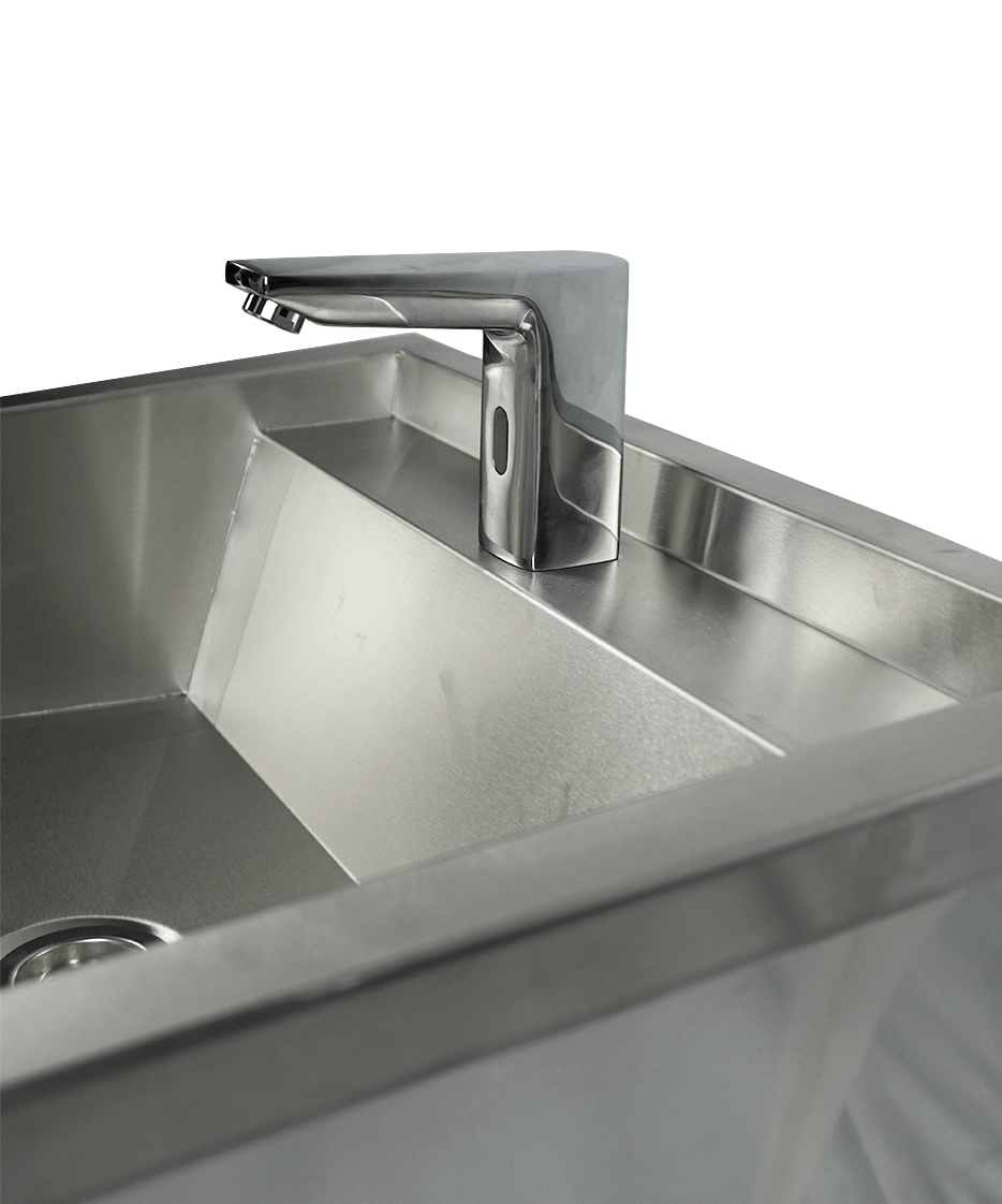CombiSteel SS WASH BASIN 1 TAP 600MM  DRAIN PLUG AND SPLASH SHIELD INCLUDED, EXCLUDING FAUCET