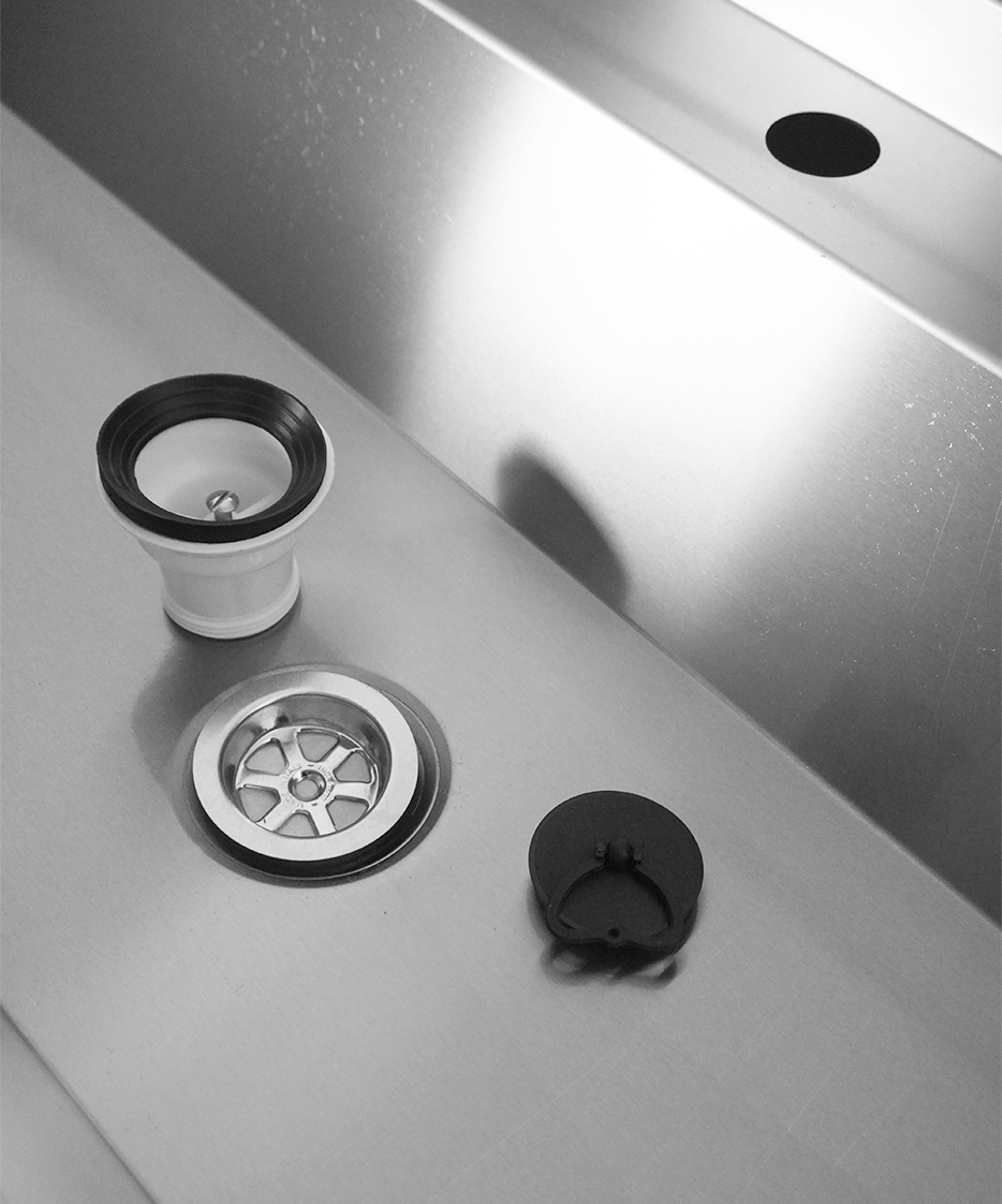 CombiSteel SS WASH BASIN 5 TAPS 3000MM  DRAIN PLUG AND SPLASH SHIELD INCLUDED, EXCLUDING FAUCETS