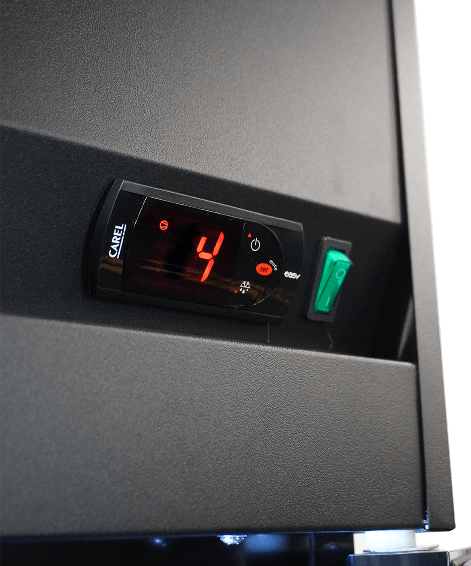 CombiSteel REFRIGERATOR 3 GLASS DOORS BLACK IRM-1180R BL