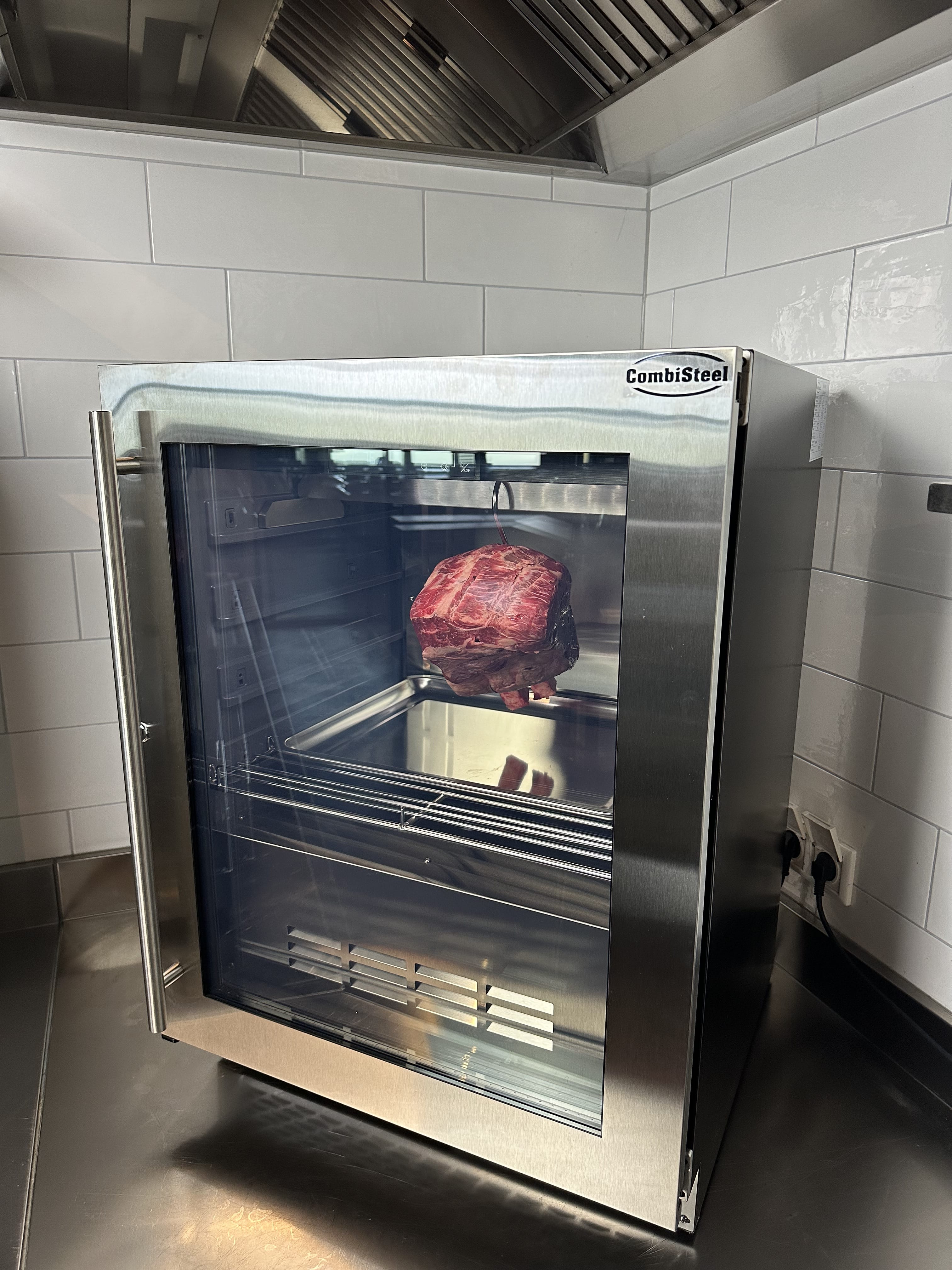 CombiSteel DRY AGE CABINET 127L