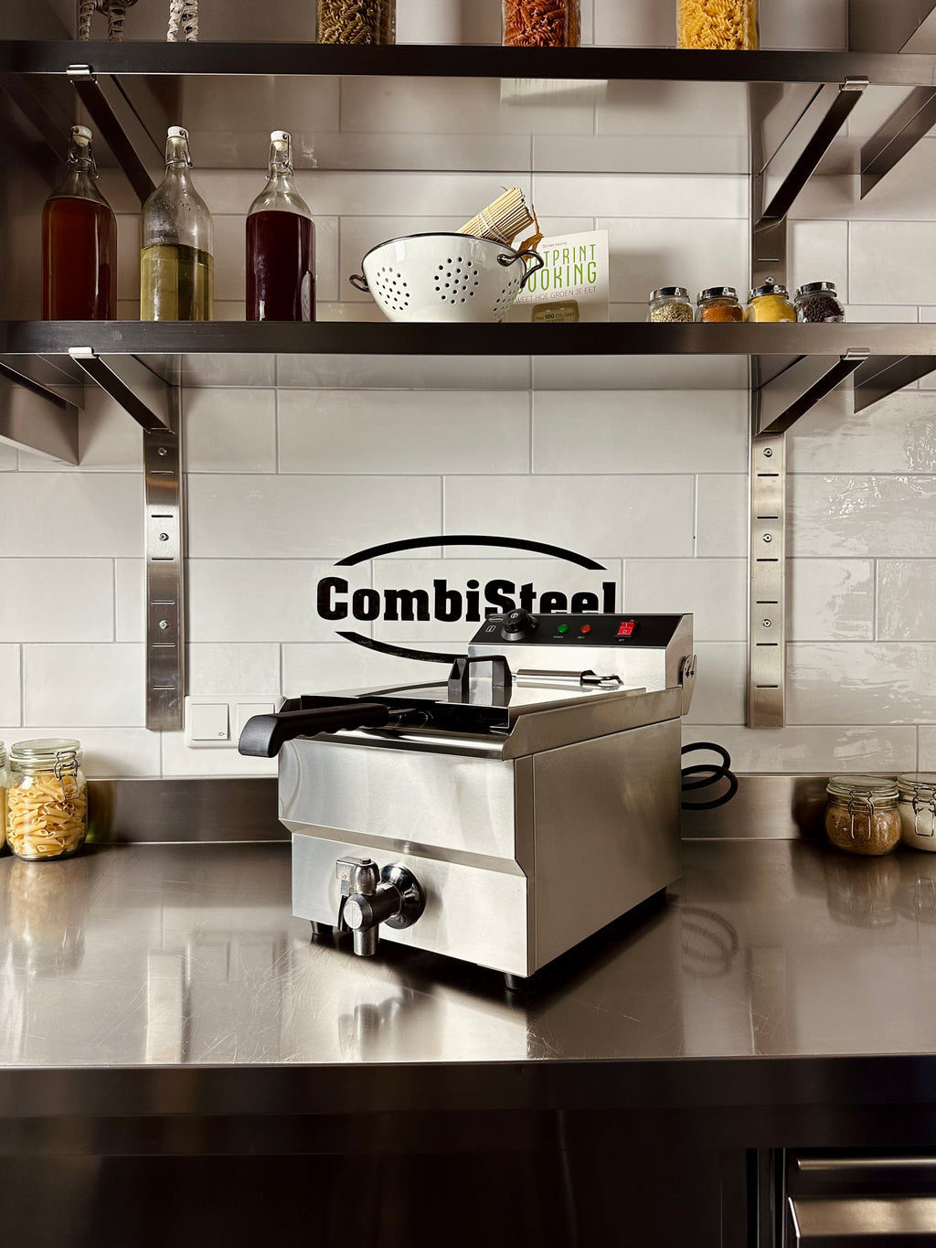 CombiSteel ELECTRIC COUNTER FRYER 1X8 L
